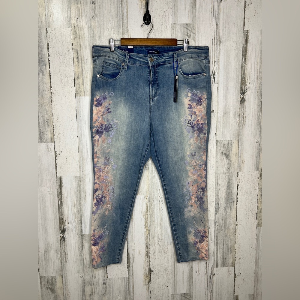 Bandolino Blue Denim Ankle Jeans with Floral Side Print